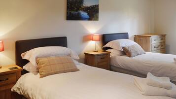 4 chambres, Wi-Fi gratuit, draps fournis