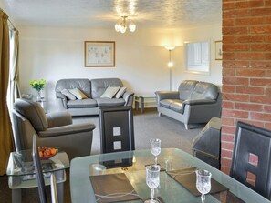 Living area - 3 bedroom accommodation in Wroxham (Wroxham)