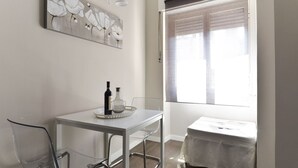 Unclassified image, 2 of 14, button - Relax on a Roof Terrace of a Cosy Flat near the Pantheon (Roma)