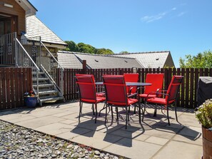 Outdoor dining - Ysgubor Uchaf - 29517 (Arthog, near Fairbourne)