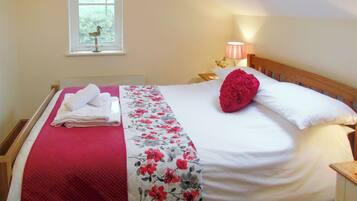 3 bedrooms, free WiFi, bed sheets