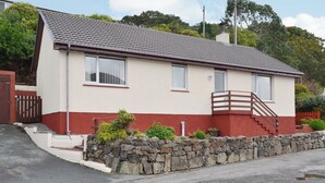 Unclassified image, 5 of 11, button - 3 bedroom accommodation in Portree (Portree)