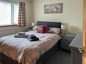 3 bedrooms, free WiFi, bed sheets