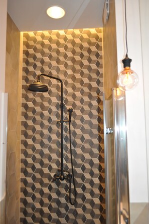 Apartment, 2 Double Beds, Non Smoking, City View | Bathroom shower - Apartament na Wilczej (Warsaw)