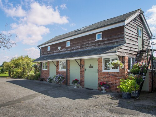 2 bedroom accommodation in Ellesmere