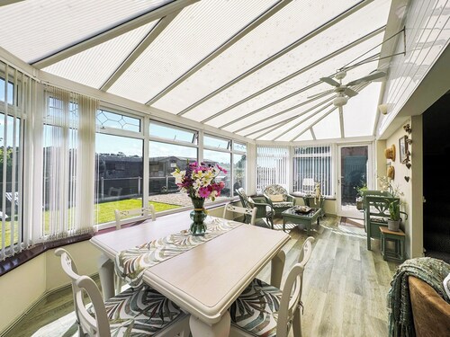 2 bedroom accommodation in Ellesmere