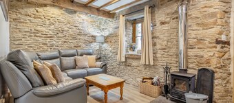 3 bedroom accommodation in Cutthorpe, near Chesterfield