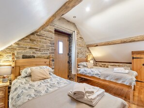 3 soverom, wi-fi (inkludert) og sengetøy