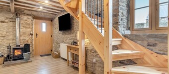 3 bedroom accommodation in Cutthorpe, near Chesterfield