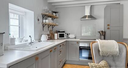 Wheatsheaf Cottage - 80021