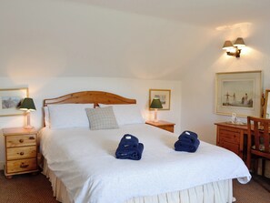 4 bedrooms, free WiFi, bed sheets