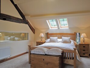 4 bedrooms, free WiFi, bed sheets
