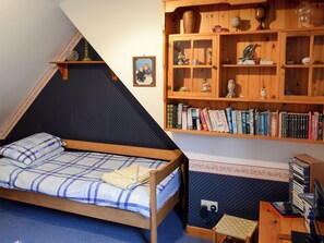 3 bedrooms, free WiFi, bed sheets