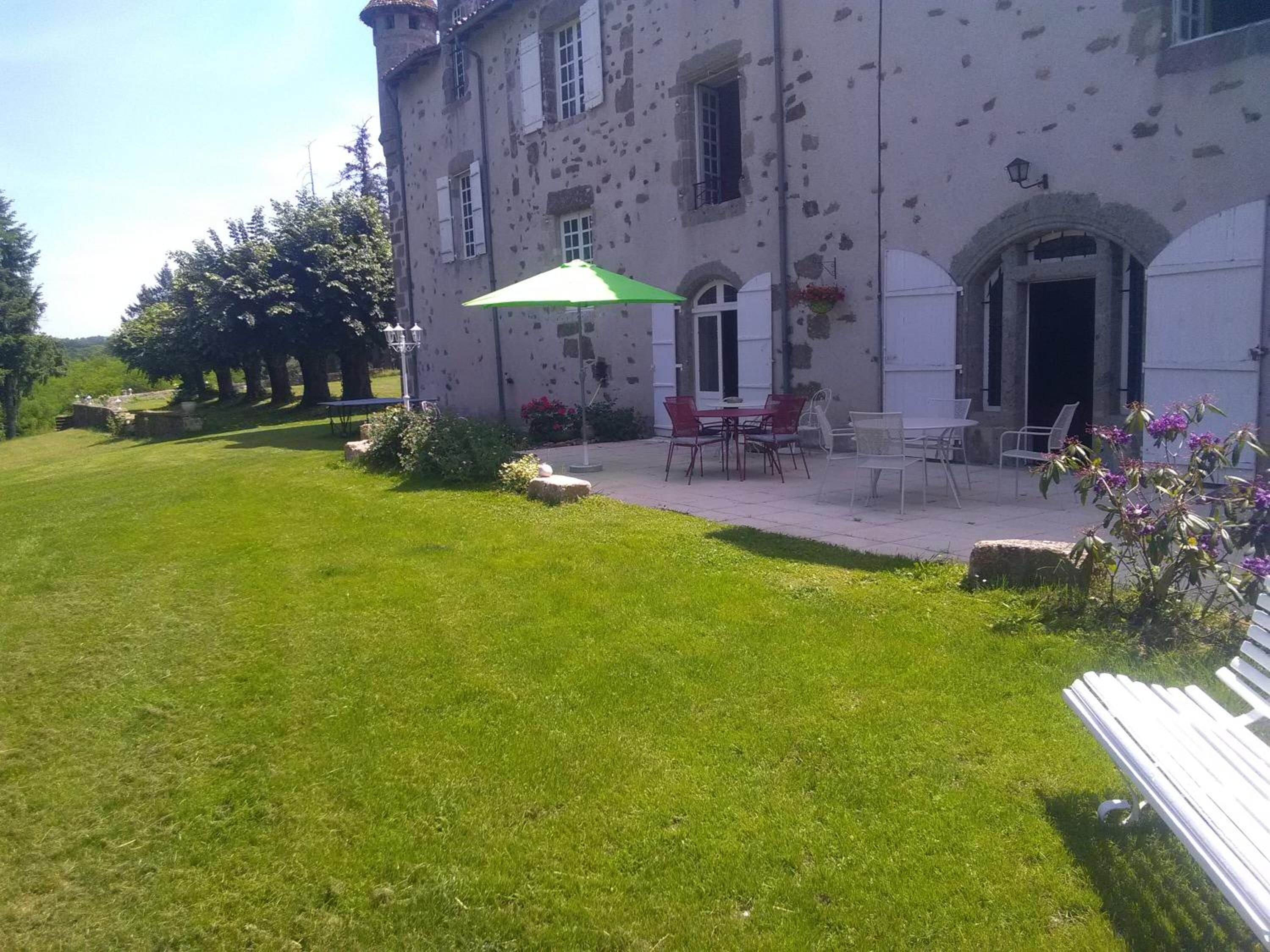 Khuôn viên nơi lưu trú