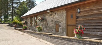 Y Dderwen at Brynglas Farm