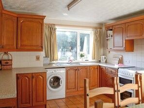 Cookware/dishes/utensils