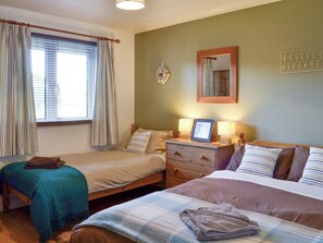 2 bedrooms, bed sheets