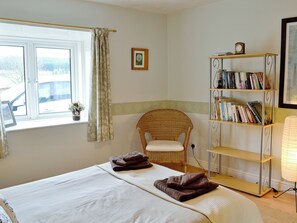 2 bedrooms, bed sheets