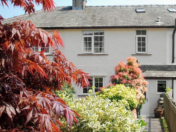 Property grounds - 3 bedroom accommodation in Keswick (Keswick)