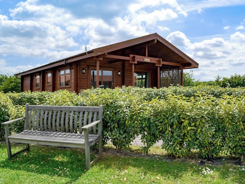 2 bedroom accommodation in Burgh le Marsh, near Skegness