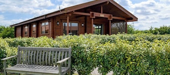 2 bedroom accommodation in Burgh le Marsh, near Skegness