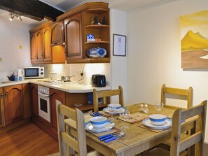 Private kitchen - 1 bedroom accommodation in Windermere (Windermere)