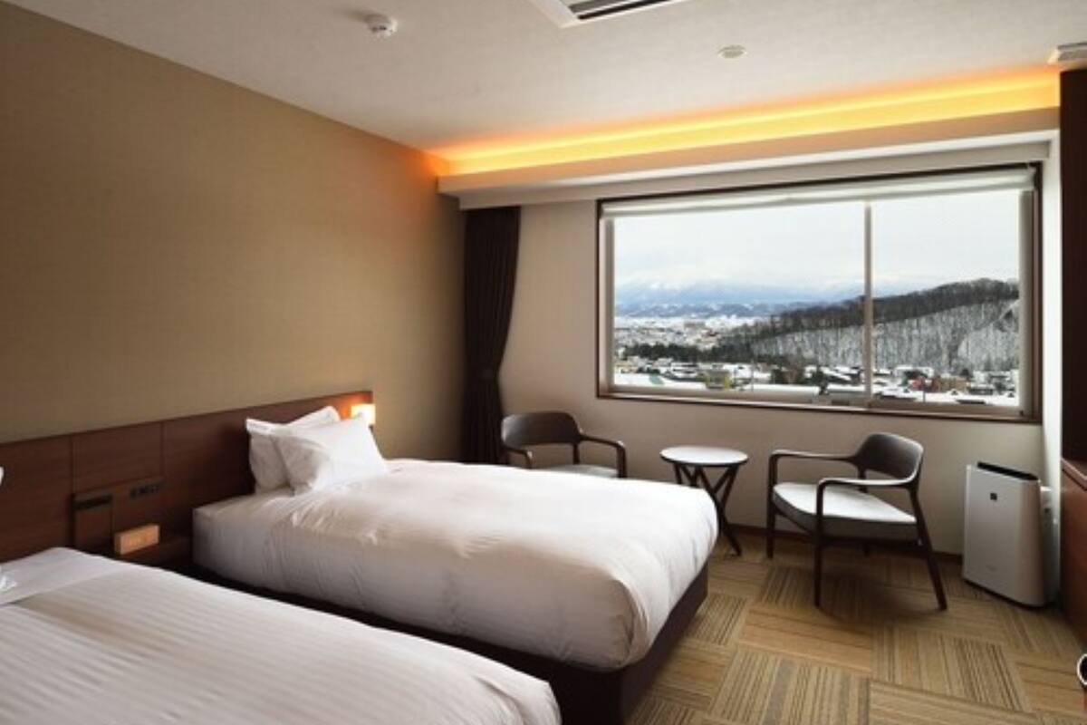 in-room safe, desk, free wifi, bed sheets