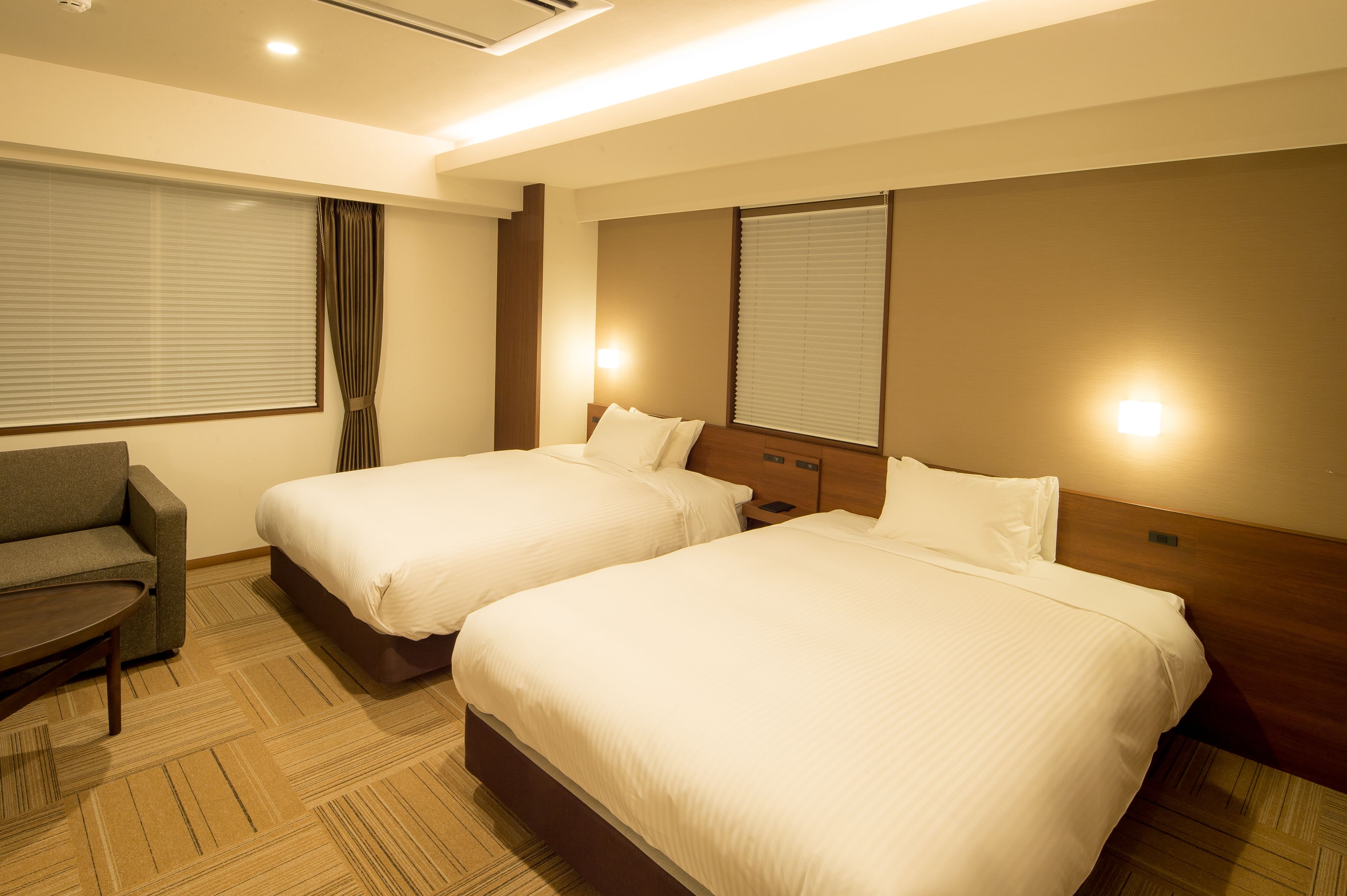 large twin room | in-room safe, desk, free wifi, bed sheets