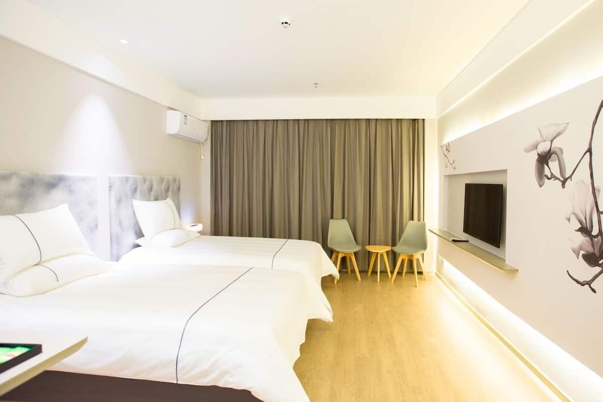 In-room safe, soundproofing, free WiFi