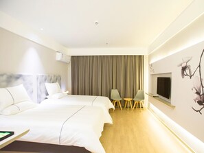 In-room safe, soundproofing, free WiFi - Magnotel Hotel –South Railway Station, Huizhou (Huizhou)