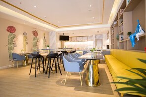 Buffet breakfast for a fee - Magnotel Hotel –South Railway Station, Huizhou (Huizhou)