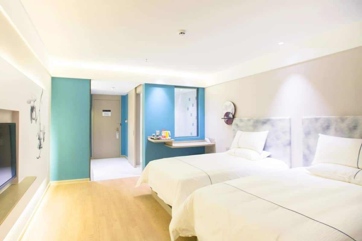 Business Twin Room (B) | In-room safe, soundproofing, free WiFi