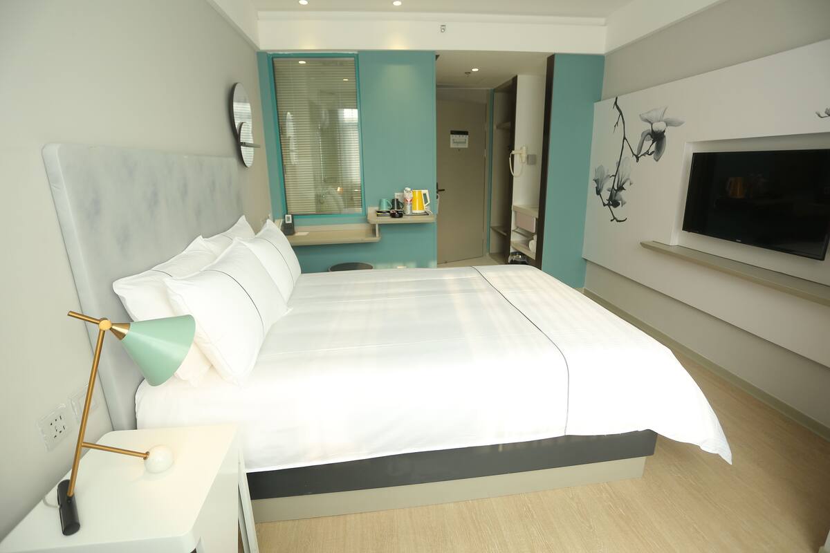 Business Room (B) | Free WiFi
