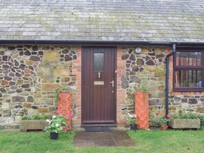 Exterior detail - 3 bedroom accommodation in Shorwell (Shorwell)