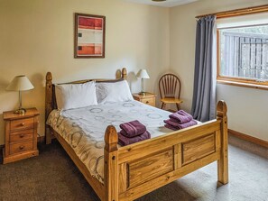 4 bedrooms, bed sheets