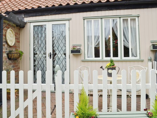 1 bedroom accommodation in Burgh le Marsh, near Skegness