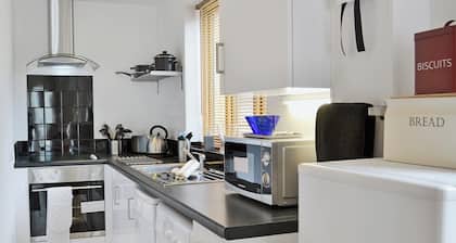 2 bedroom accommodation in Sheffield Park