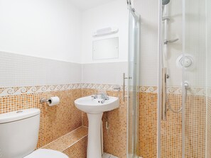 Towels - 5 bedroom accommodation in Wroxham (Wroxham)