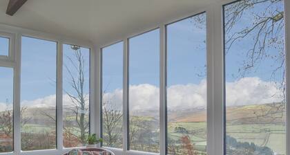 Great ‘get away from it all’ location sandwiched between Cumbria and Teesdale.
