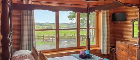 1 quarto, Wi-Fi de cortesia, roupa de cama