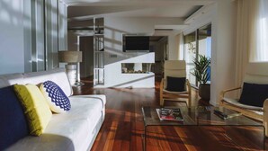 Apartment, 4 Bedrooms, Balcony, Sea View (Baía Cliff View) | Living room - Baía Apartment (Funchal)