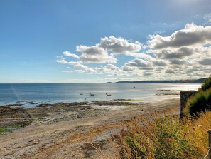 Beach - Former coastguard cottage with spectacular view from Rame Head to Looe Island. (Downderry, near Looe)
