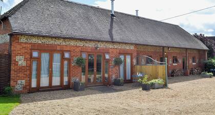2 bedroom accommodation in Martin, Fordingbridge