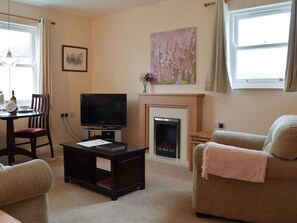 Living area - 1 bedroom accommodation in Keswick (Keswick)