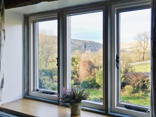 2 bedroom accommodation in Conistone with Kilnsey, Grassington