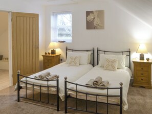 4 Schlafzimmer, kostenloses WLAN, Bettwäsche