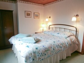 2 bedrooms, free WiFi, bed sheets
