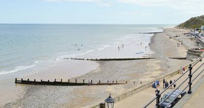 2 bedroom accommodation in Cromer