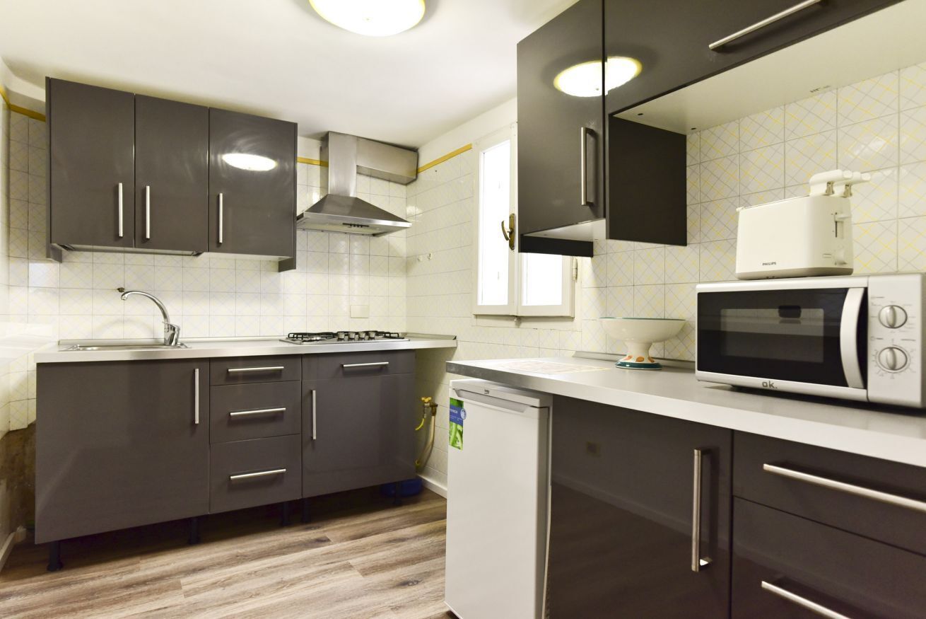 Mikroaaltouuni, liesi, jääpalakone