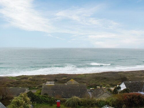 3 bedroom accommodation in Praa Sands, near Penzance